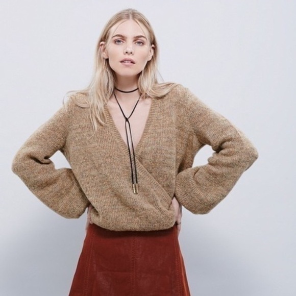 Wrap around choker ❤️ FREE WITH 3+ BUNDLE!!! - Picture 4 of 5