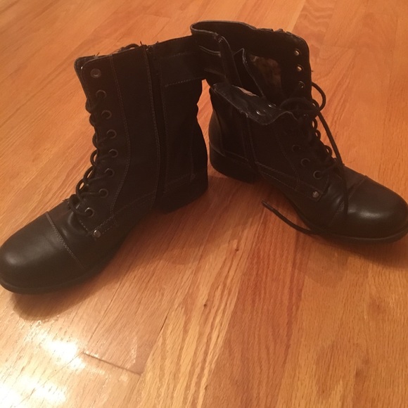 they go with anything - Picture 2 of 2