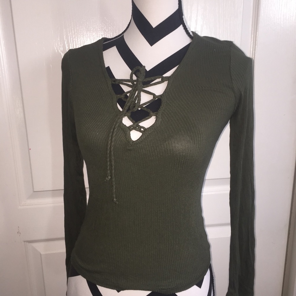 full tilt front-tying top