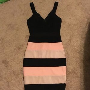 SOLDDDD ❌❌❌❌ Windsor bodycon dress