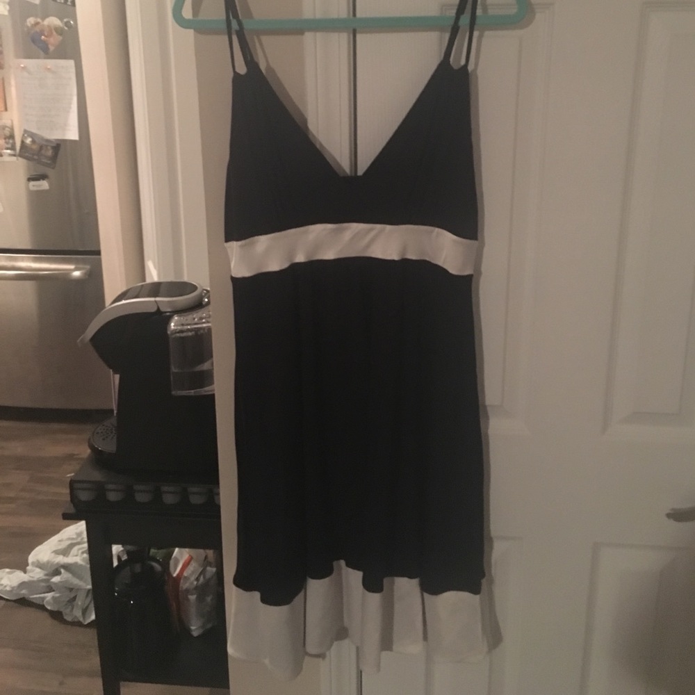 Black and white spaghetti strap Express dress!