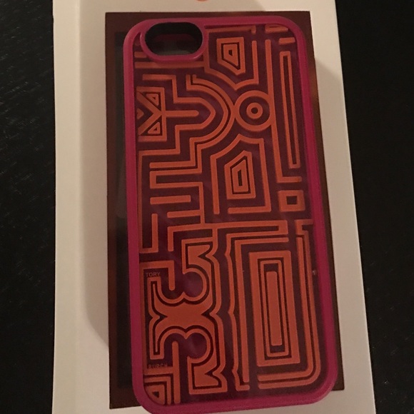 Tory Burch iPhone 6 Case - Picture 2 of 3