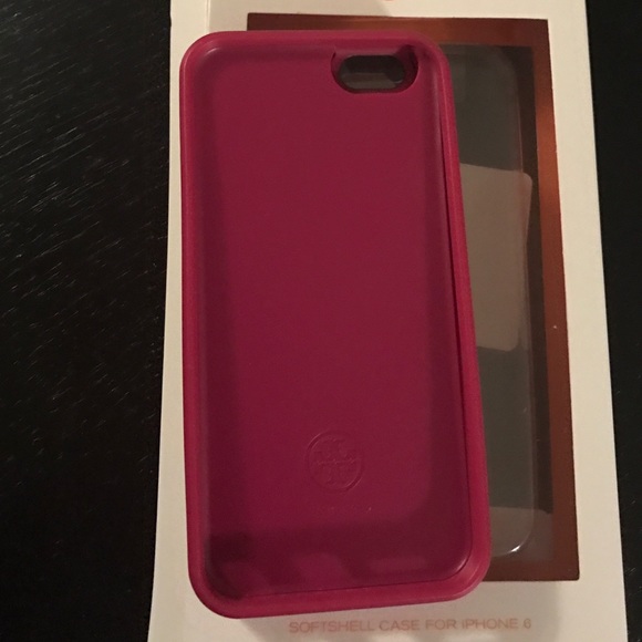 Tory Burch iPhone 6 Case - Picture 3 of 3