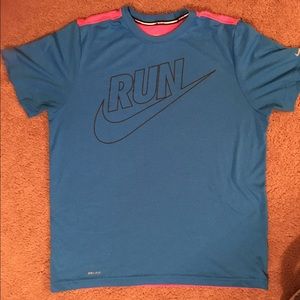 💢Price Drop💢 Nike Dri Fit T-Shirt