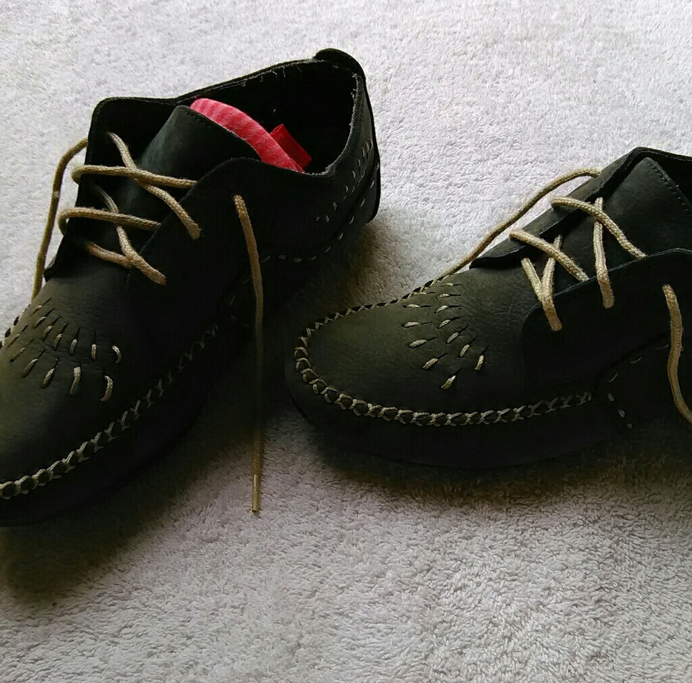Hush puppies shoes gently worn