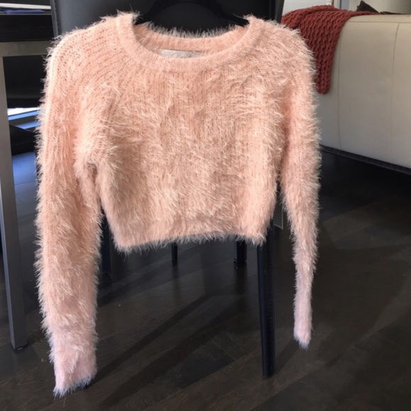 Lovers + Friends Sweaters - Lovers + Friends crop fuzzy sweater
