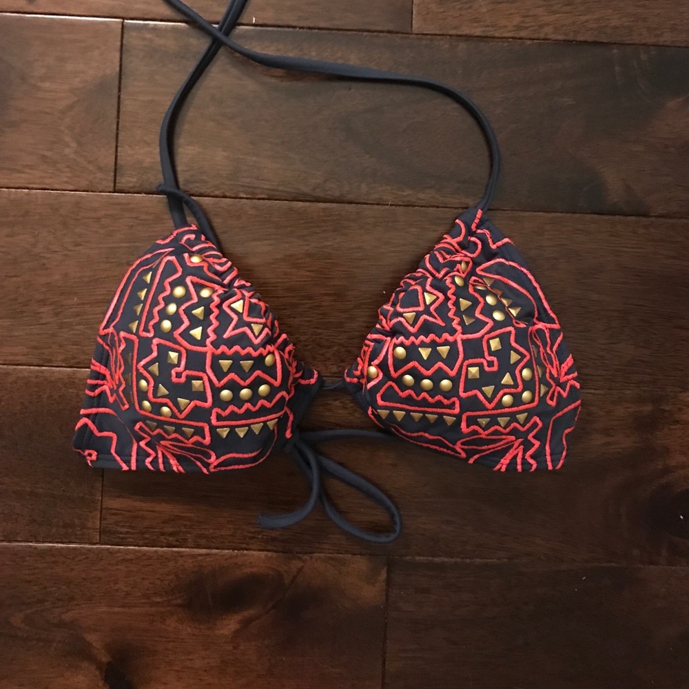 Embroidered bikini