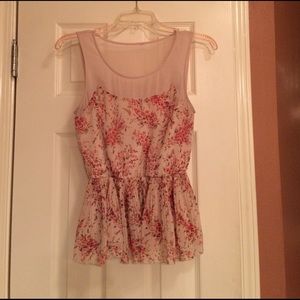 Adorable Lauren Conrad top, XS