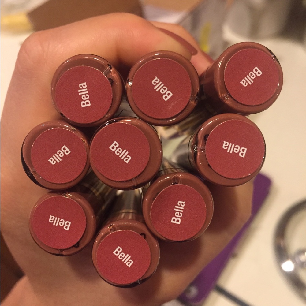 Lipsense- Bella