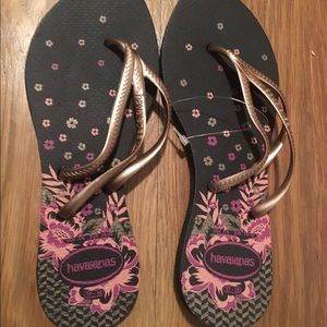Brand New Floral Havaianas Flip Flops Sandals