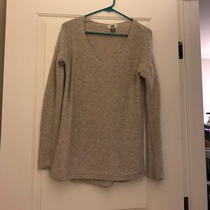 Beige Old Navy Sweater