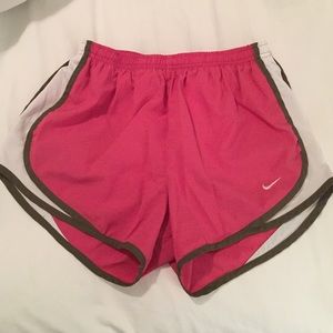 🔵 EUC Nike Tempo Shorts