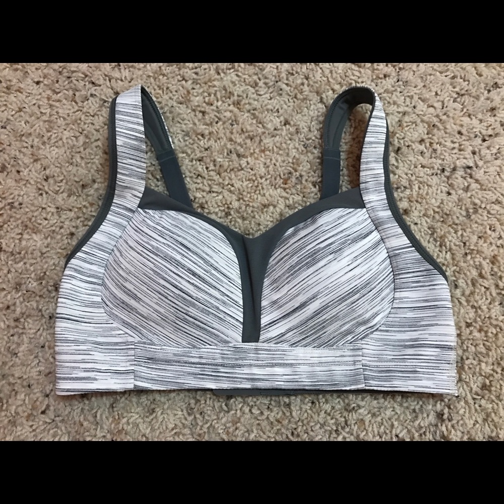 Lululemon Ta Ta Tamer bra