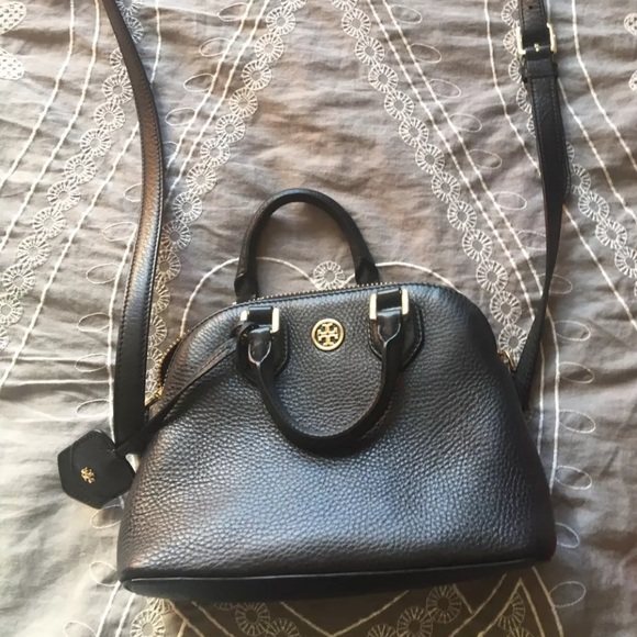 tory burch robinson pebbled