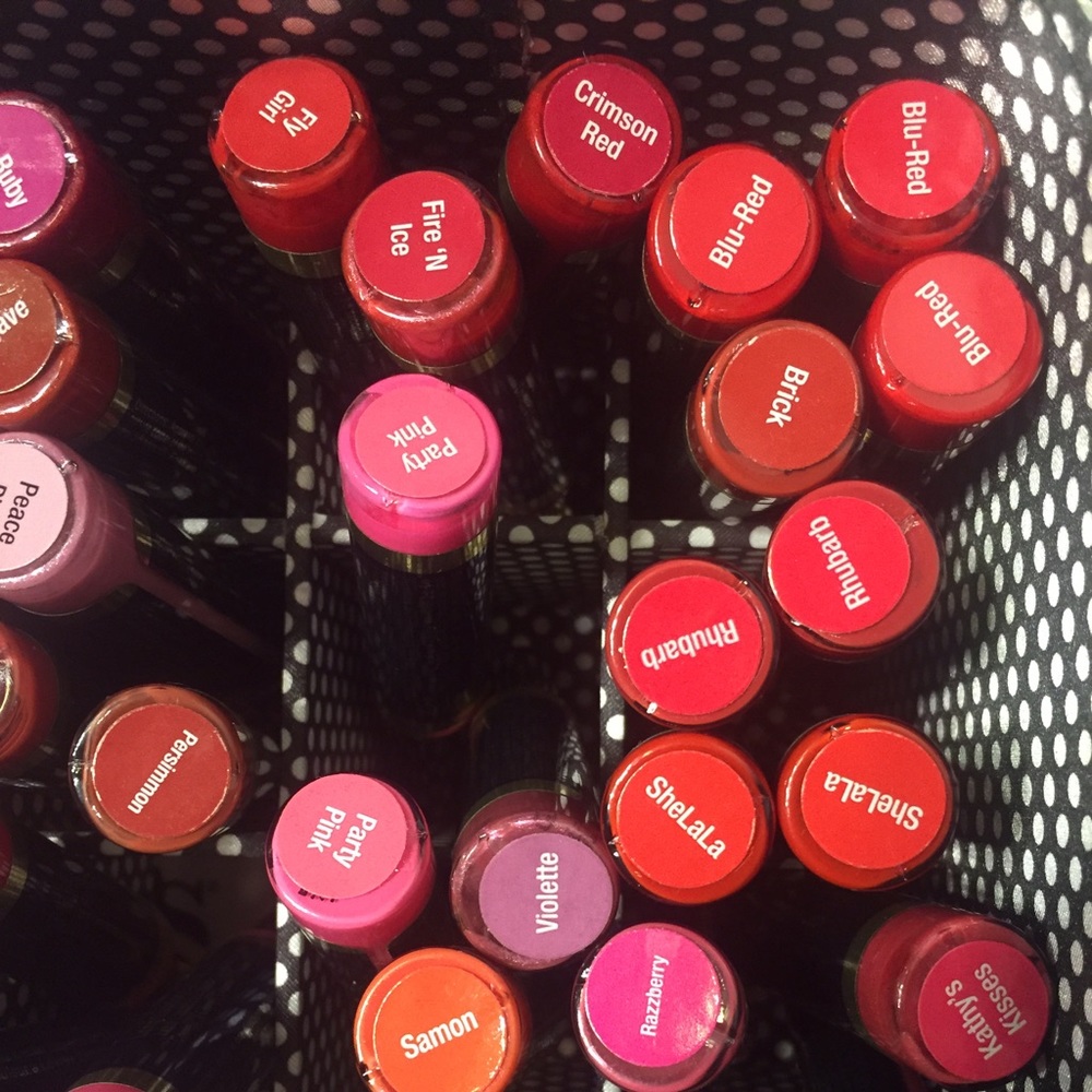 Lipsense colors and gloss