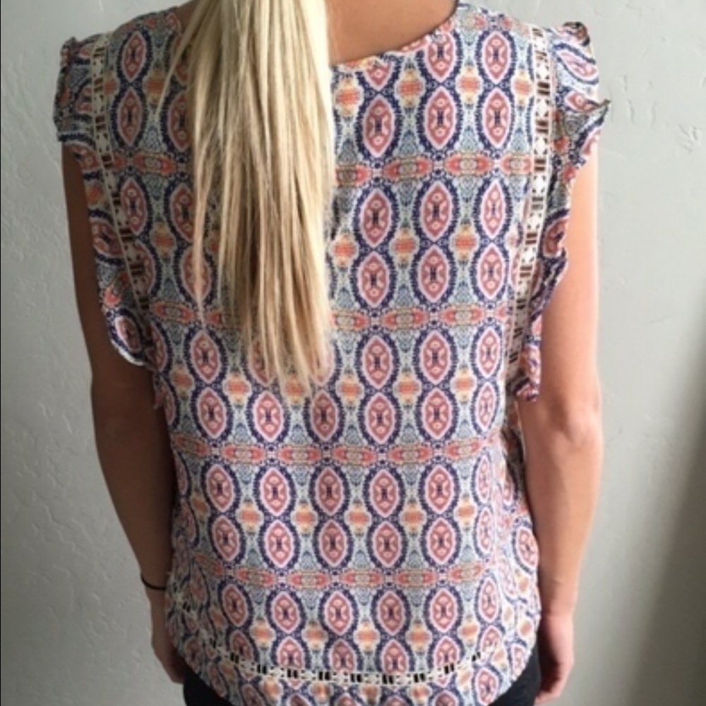 Colorful Pattern Target Blouse - Picture 2 of 3