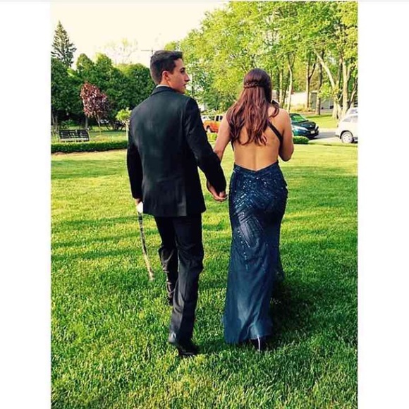 Prom dress - Picture 2 of 2