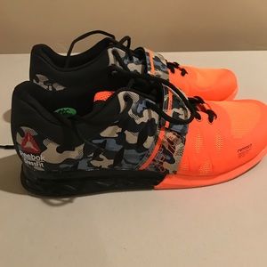 Men's Reebok lifters