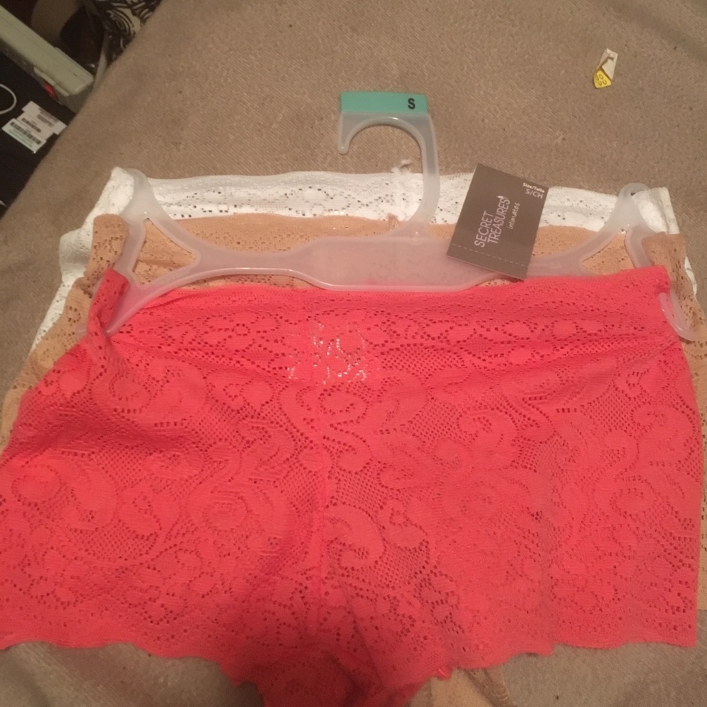 3 pairs of lace boy short underwear