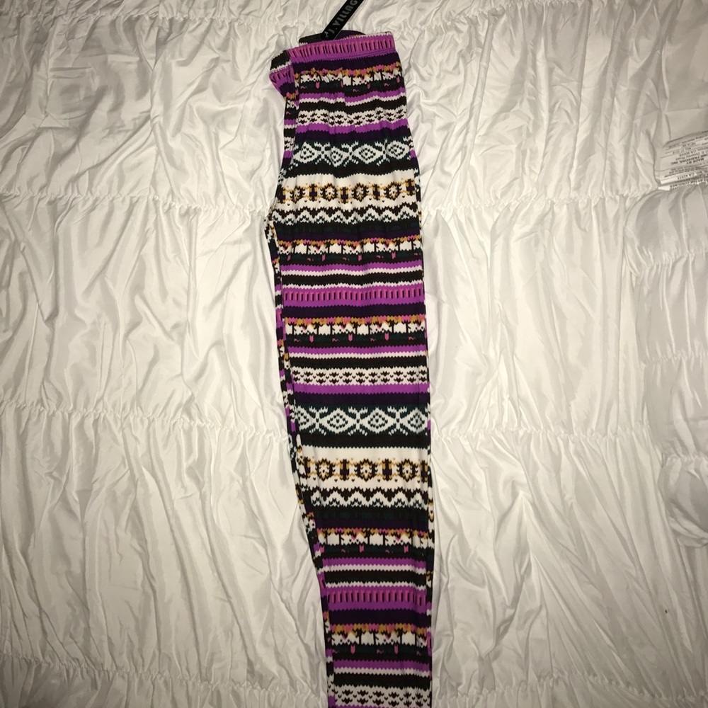 MULTICOLORED TRIBAL LEGGINGS