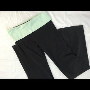 Victoria's Secrets yoga pants