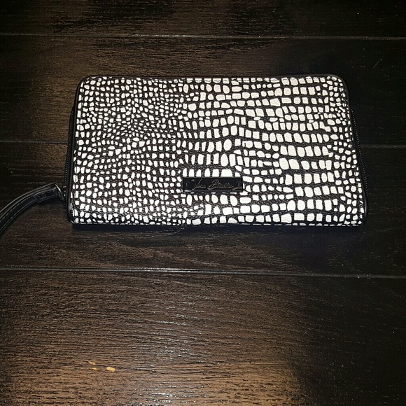 Vera Bradley Handbags - Vera Bradley Zip-Around Wristlet