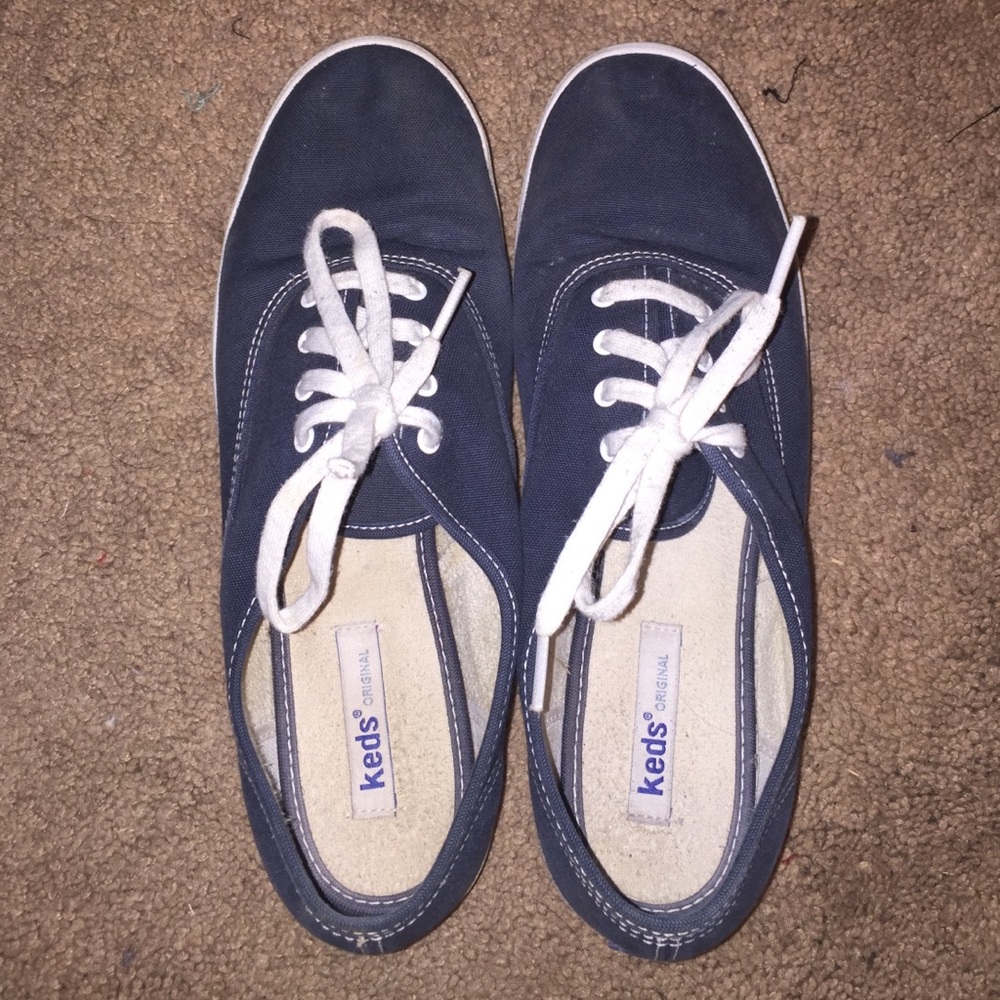 Woman's Navy Keds