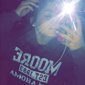 Meet your Posher, Kenzie