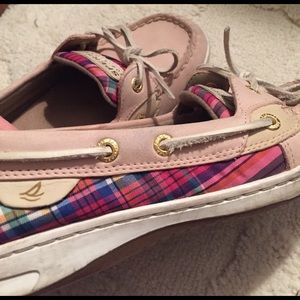 Sperry's Top-Sider Size 9 pink plaid 💕
