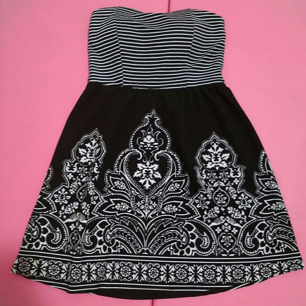 Black and white dress