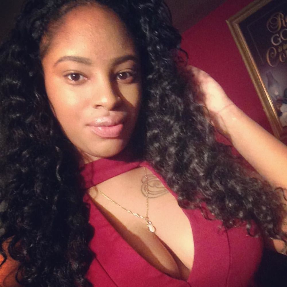 Meet your Posher, Aniana