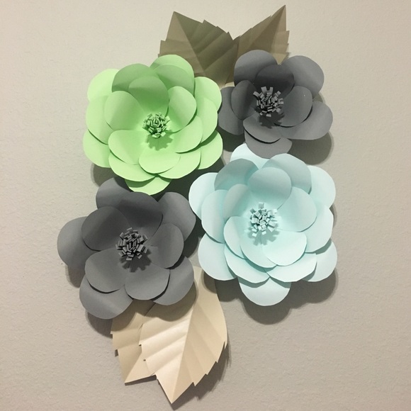 Giant elegant flower/wall decoration - Picture 1 of 1