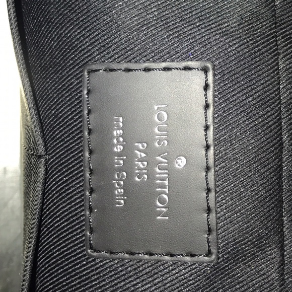 Louis Vuitton messenger bag - Picture 2 of 3