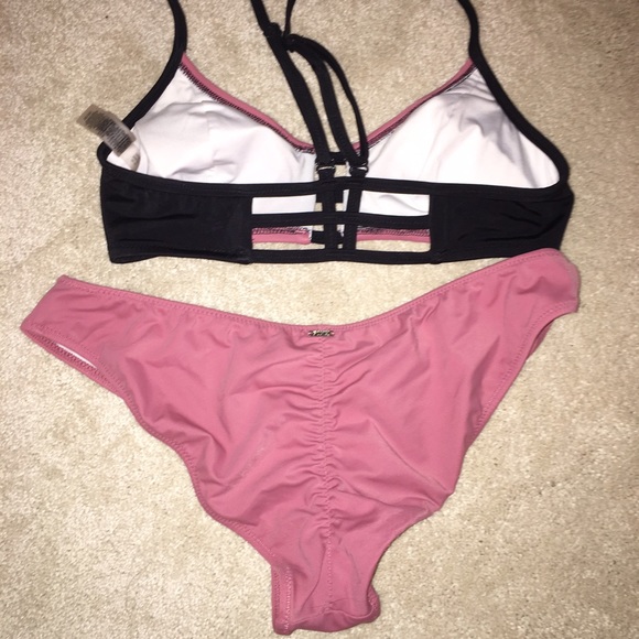 VS PINK strappy and cheeky bikini - Picture 2 of 4