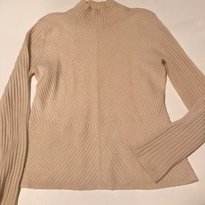 Cream cashmere pullover sweater