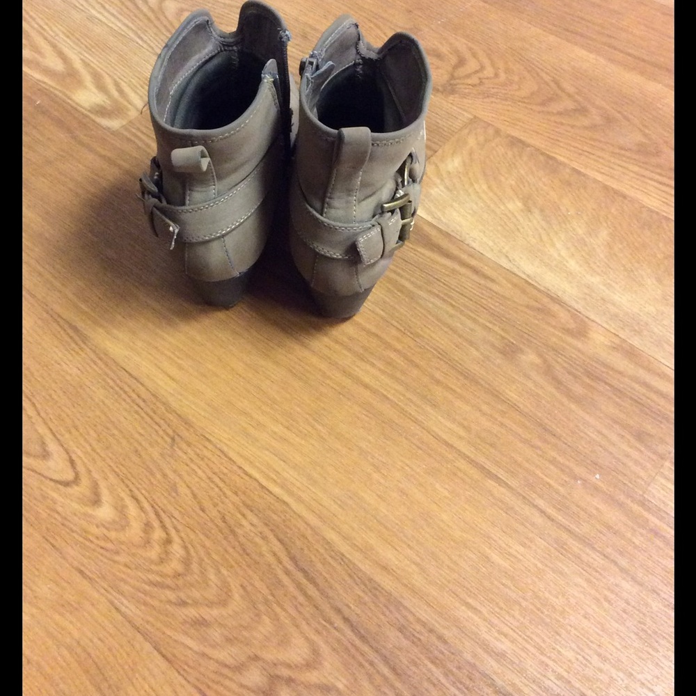 Booties - Picture 4 of 4