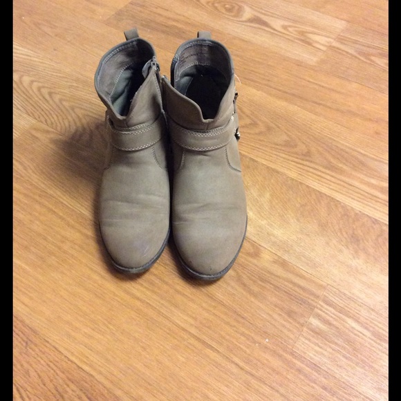 Booties - Picture 3 of 4