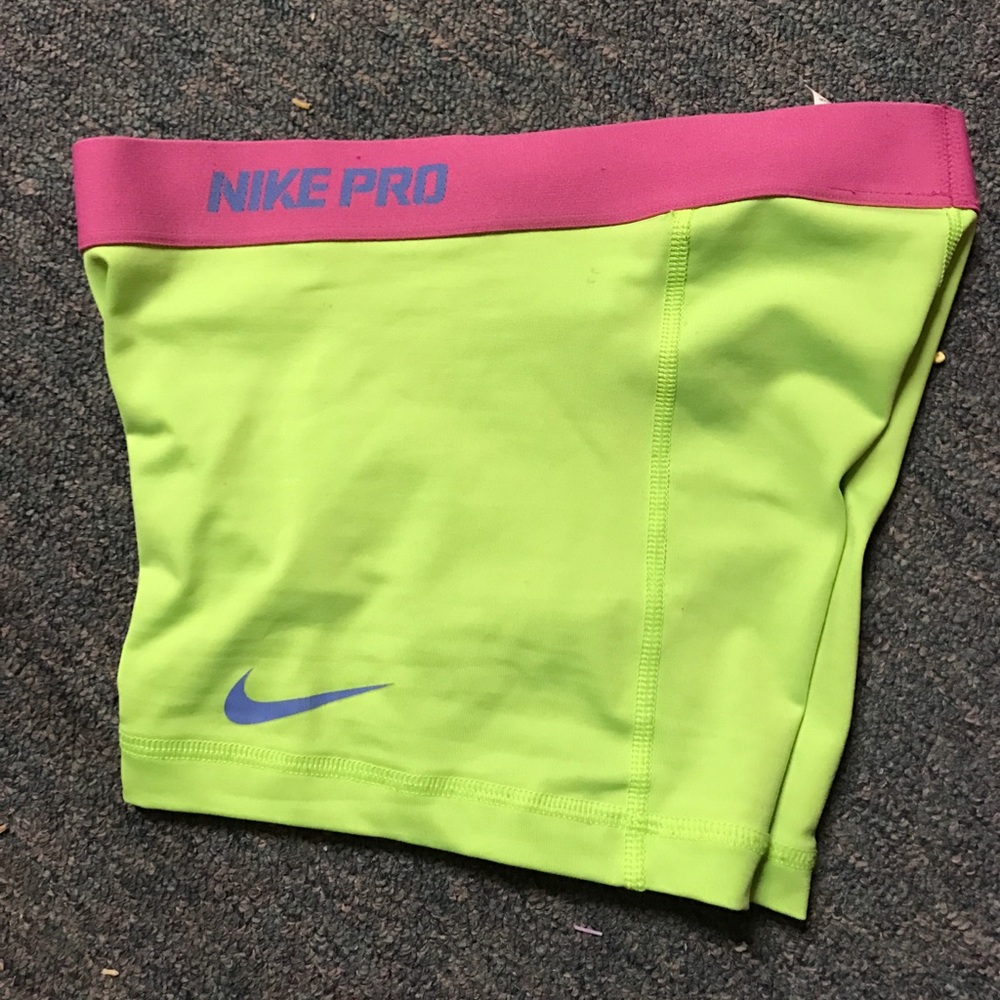Nike pro