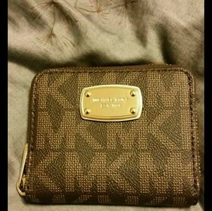 Michael kors wallet