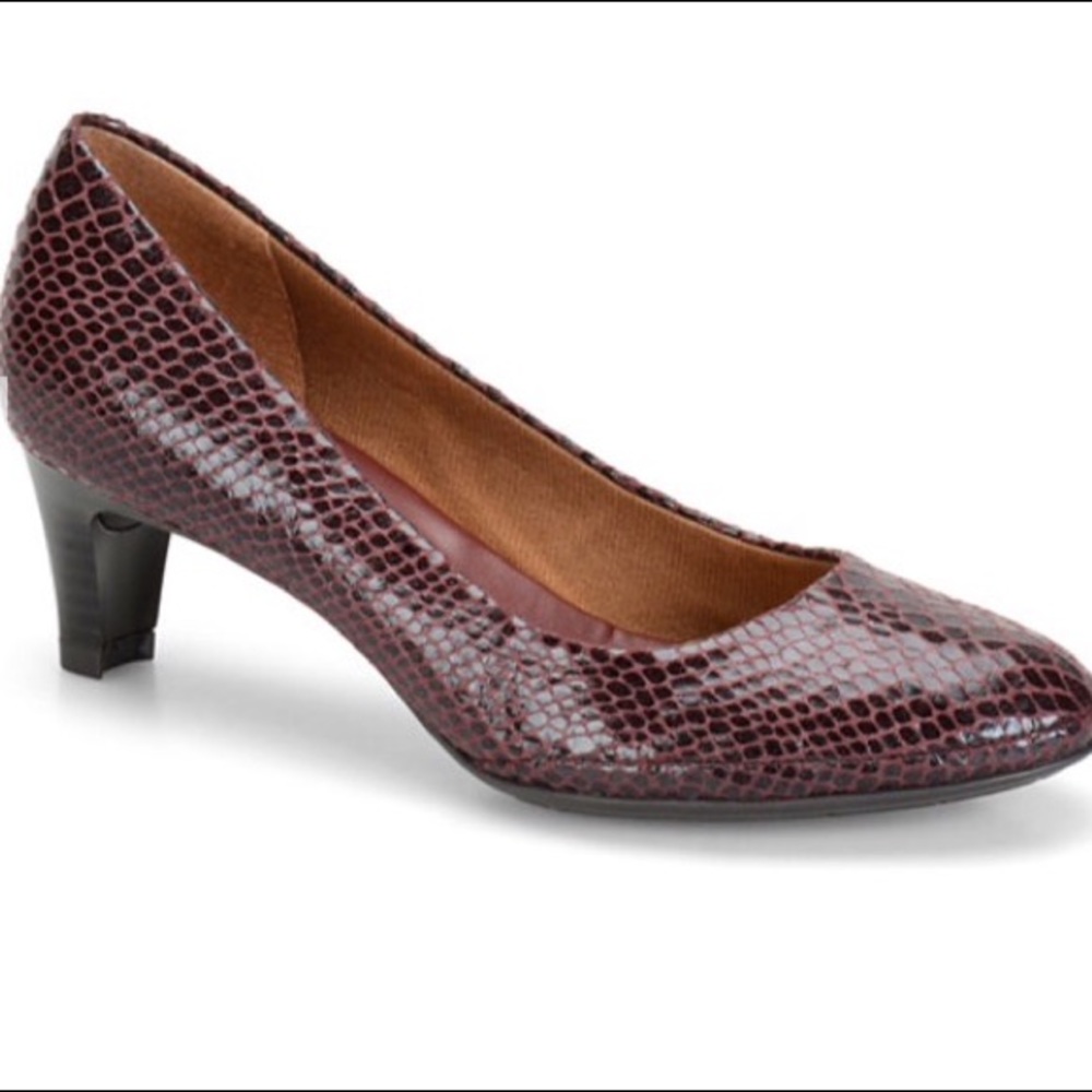 NEW- Eurosoft™ Trichelle Pumps- size 8 women