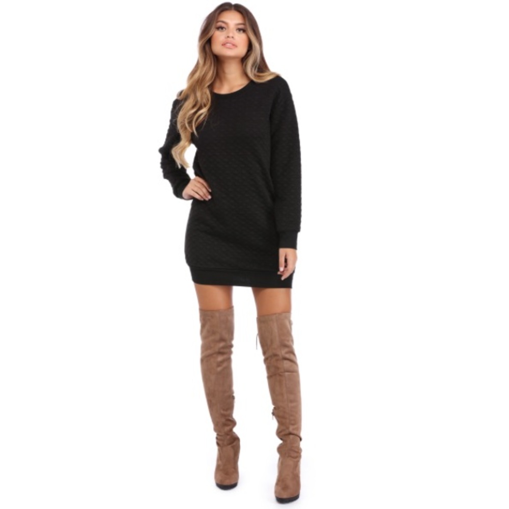 [SOLD] Windsor 'Black Keep It Steady' Tunic