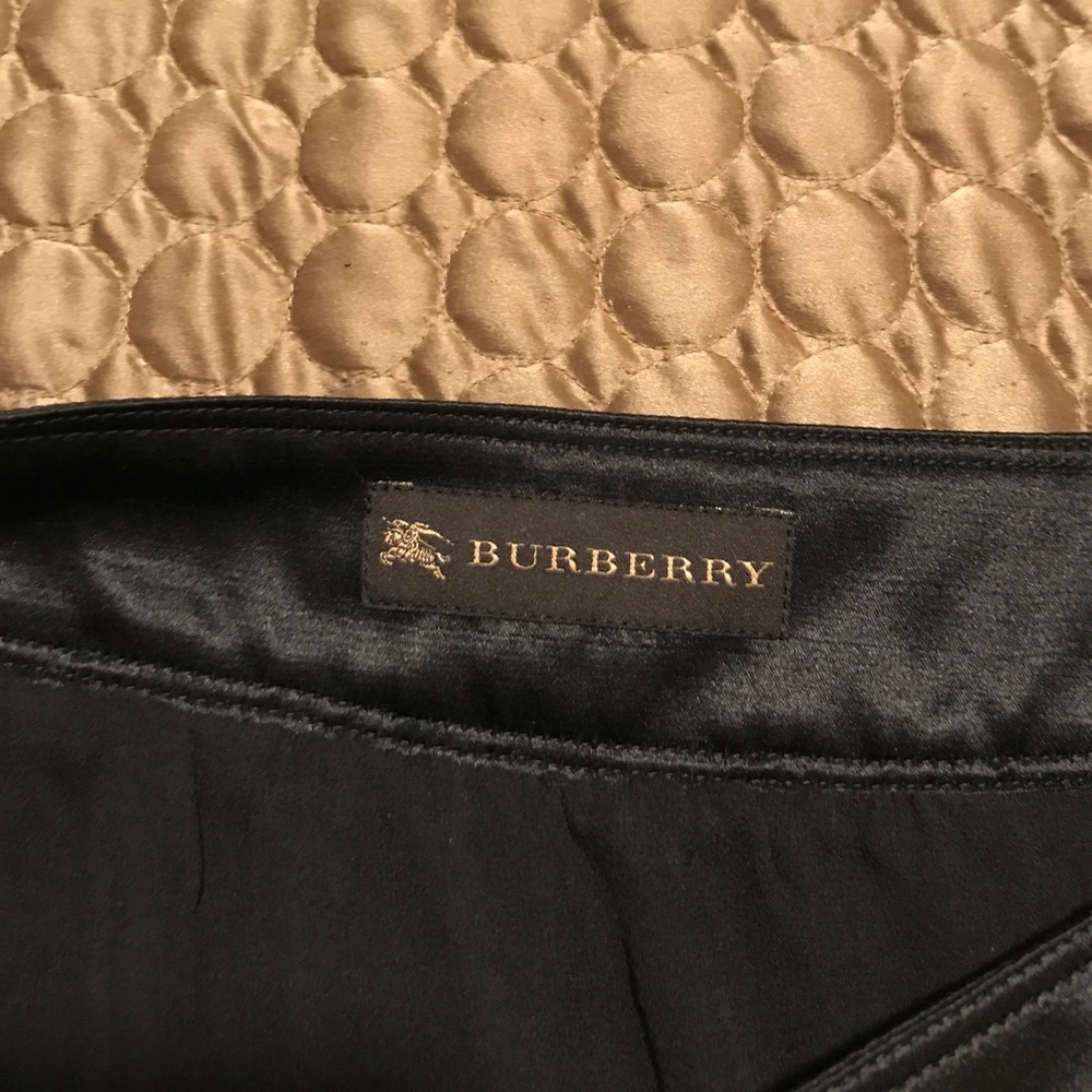 🅢🅐🅛🅔 Burberry Skirt - Picture 6 of 7