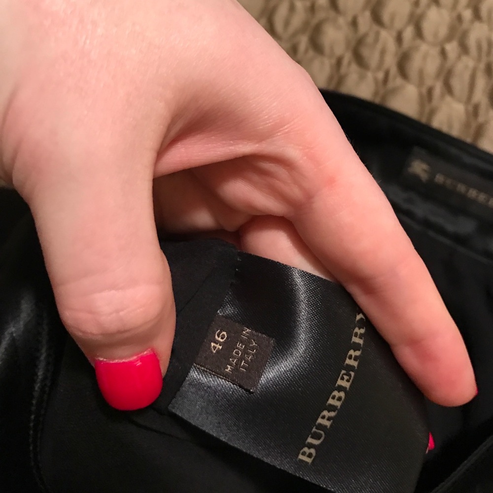 🅢🅐🅛🅔 Burberry Skirt - Picture 7 of 7