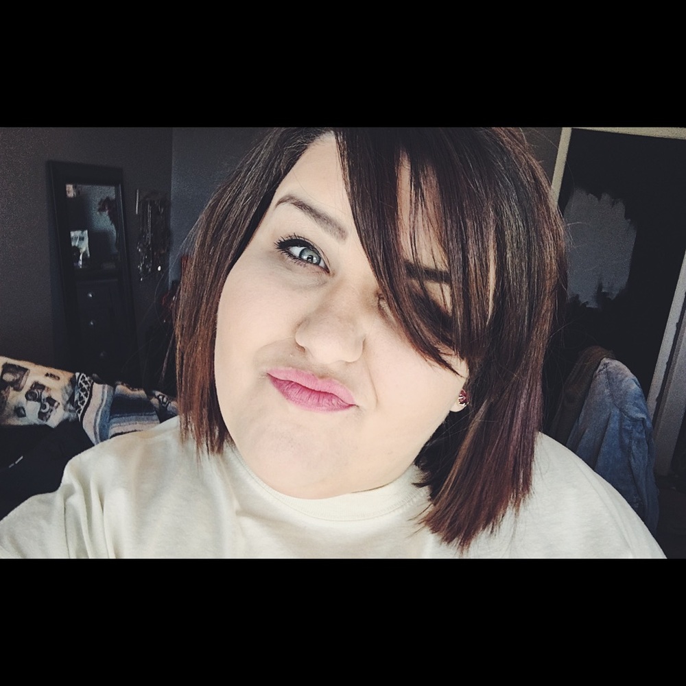 Meet your Posher, Whitney