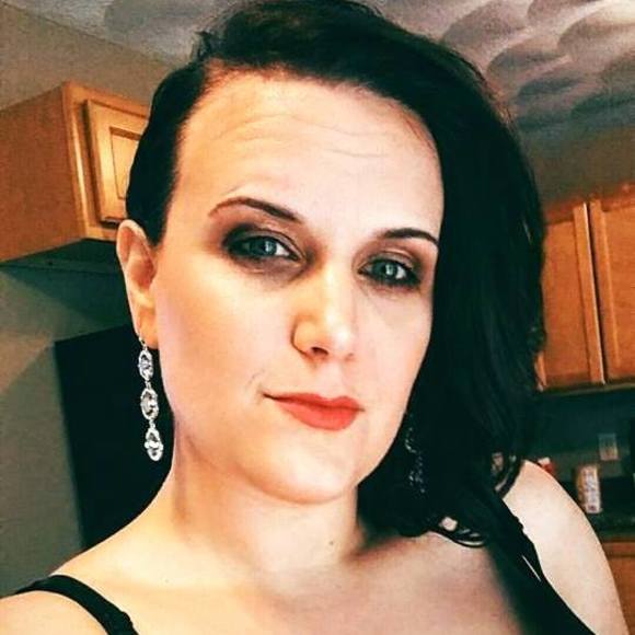 Meet your Posher, Carissa - Picture 1 of 1
