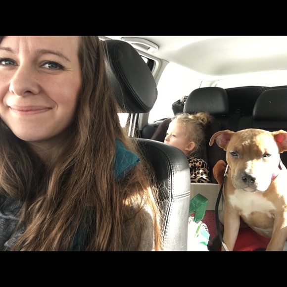 Meet your Posher, Cassandra - Picture 1 of 1