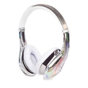 Diamond tear white headphones