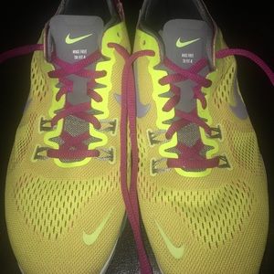 BRAND NEW custom NIKEiD Free TR Fit4 size 7 womens