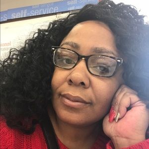 Meet your Posher, Nakia