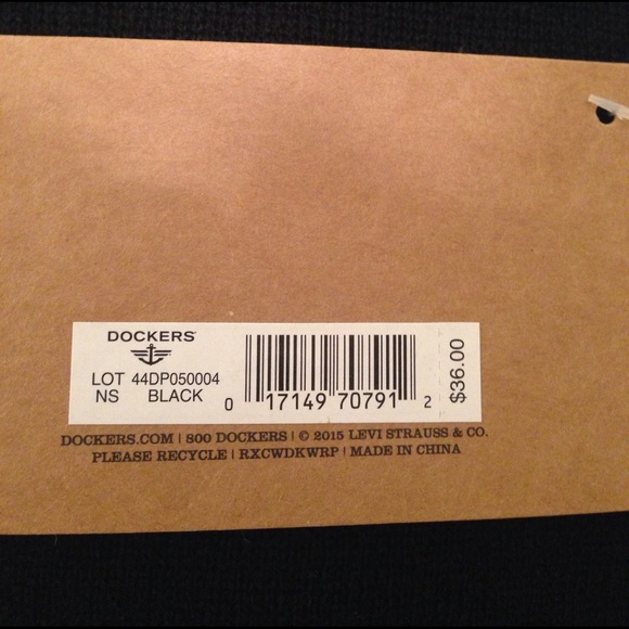 Dockers Hat & Scarf Set - Black and Grey - Picture 3 of 7